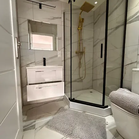 Wiśniowa 2 Apartament *